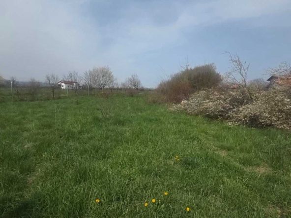 Парцел в с. Караполци, Област София-област - 1411 кв.м за 31 €/кв.м - Снимка #1