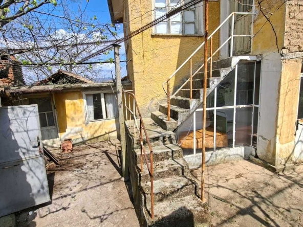 Къща в с. Елхово, Област Стара Загора - 120 кв.м за 107 €/кв.м - Снимка #1