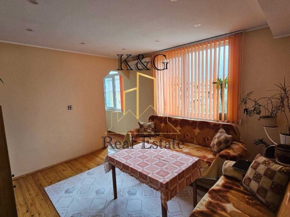Етаж от къща в Разград, Житница - 120 кв.м за 553 €/кв.м - Снимка #1
