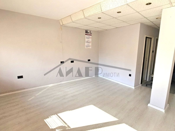 Дава се под наем Офис в Пловдив, Кършияка - 64 кв.м за 298.86 € - Снимка #1