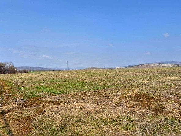 Парцел в с. Стефаново, Област Перник - 6367 кв.м за 8 €/кв.м - Снимка #1