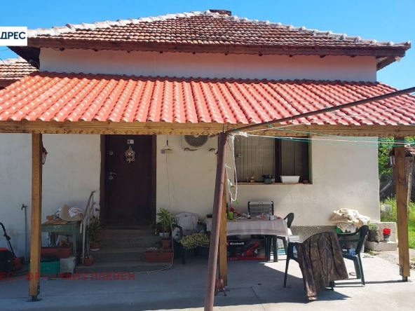 Къща в с. Милковица, Област Плевен - 72 кв.м за 638 €/кв.м - Снимка #1
