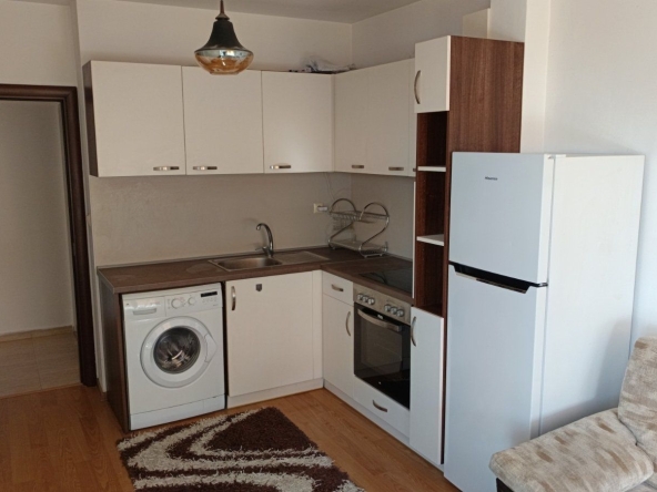 Дава се под наем Двустаен апартамент в Варна, Гръцка махала - 52 кв.м за 398.82 € - Снимка #1