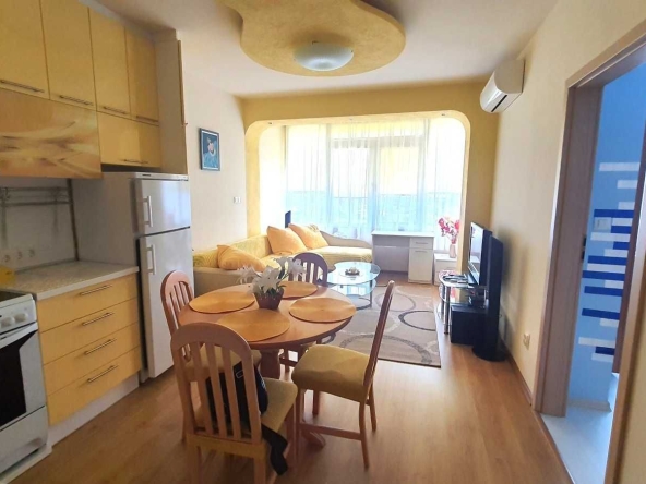 Дава се под наем Тристаен апартамент в София, Лозенец - 75 кв.м за 1047.03 € - Снимка #1