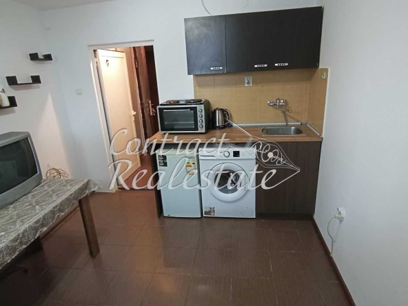 Дава се под наем Едностаен апартамент в Варна, Гръцка махала - 17 кв.м за 153 € - Снимка #1