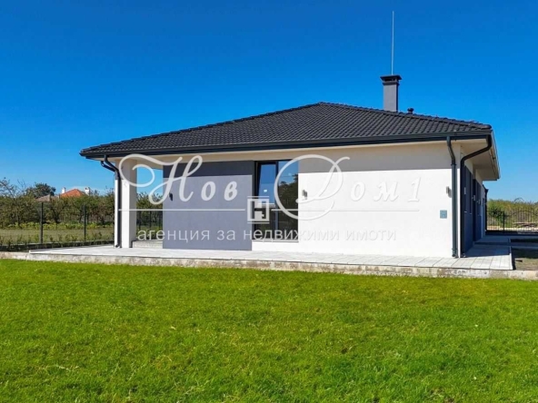 Къща в с. Баново, Област Варна - 210 кв.м за 1215 €/кв.м - Снимка #1