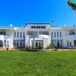 Дава се под наем Къща в Варна, м-т Св. Никола - 500 кв.м за 2992.17 € - Снимка #1