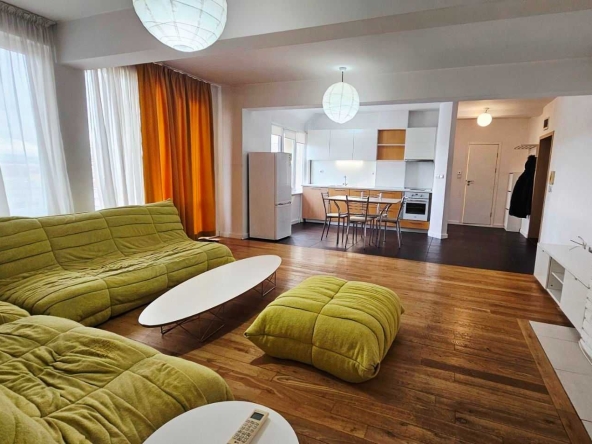 Дава се под наем Тристаен апартамент в София, Витоша - 85 кв.м за 698.19 € - Снимка #1