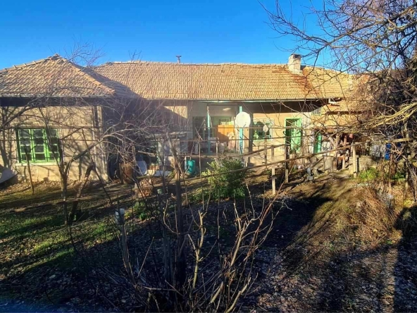 Къща в с. Благоево, Област Разград - 38 кв.м за 470 €/кв.м - Снимка #1