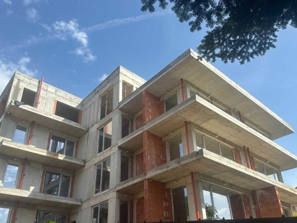 Тристаен апартамент в Габрово, Център - 150 кв.м за 920 €/кв.м - Снимка #1