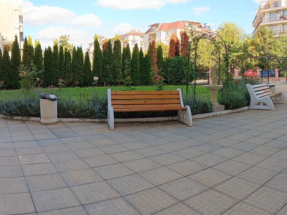 Двустаен апартамент в к.к. Слънчев бряг - 50 кв.м за 1260 €/кв.м - Снимка #1