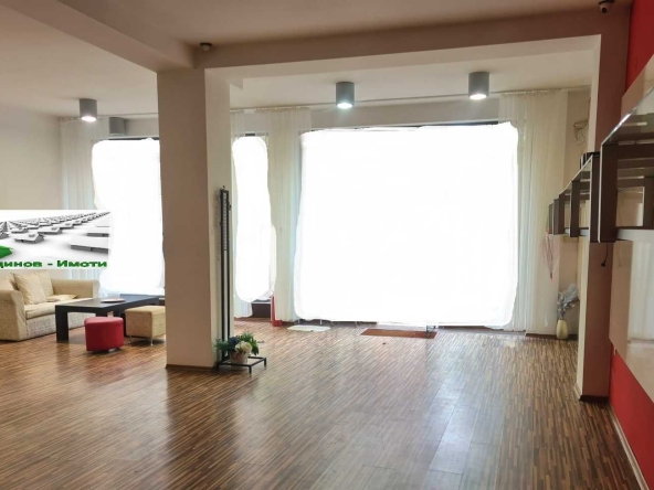 Дава се под наем Магазин в Пловдив, Център - 98 кв.м за 663 € - Снимка #1