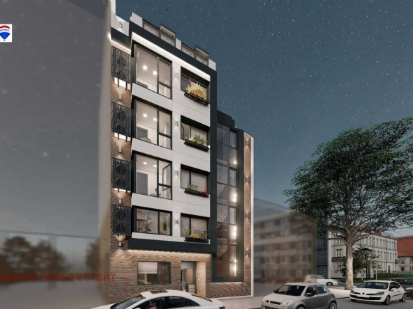 Тристаен апартамент в Русе, Център - 114 кв.м за 1482 €/кв.м - Снимка #1