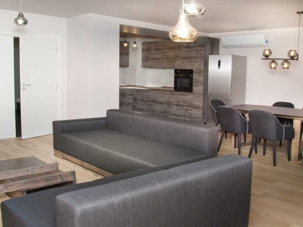 Тристаен апартамент в София, Света Троица - 100 кв.м за 1830 €/кв.м - Снимка #1