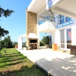 Дава се под наем Къща в с. Равда, Област Бургас - 250 кв.м за 3060 € - Снимка #1