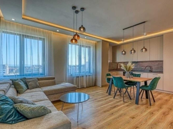 Дава се под наем Тристаен апартамент в София, Красно село - 94 кв.м за 448.8 € - Снимка #1