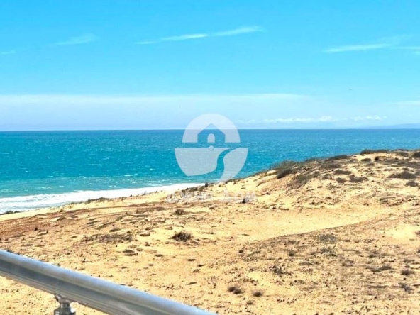 Тристаен апартамент в Несебър - 70 кв.м за 2100 €/кв.м - Снимка #1