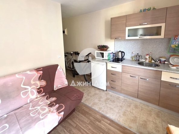 Тристаен апартамент в Приморско - 74 кв.м за 1109 €/кв.м - Снимка #1