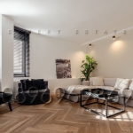 Тристаен апартамент в Варна, Център - 83 кв.м за 3061 €/кв.м - Снимка #1