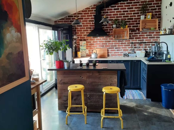 Дава се под наем Тристаен апартамент в София, Карпузица - 75 кв.м за 847.62 € - Снимка #1