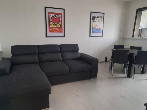 Дава се под наем Двустаен апартамент в София, Връбница 1 - 48 кв.м за 448.8 € - Снимка #1