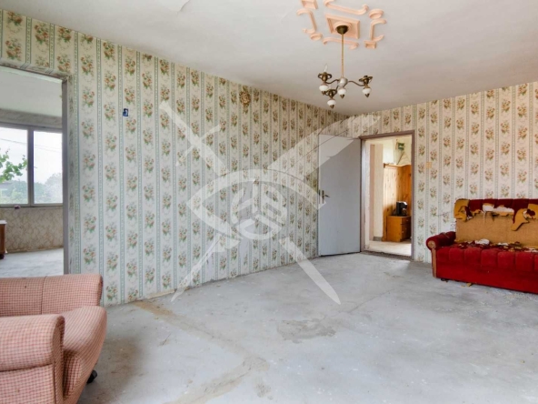 Етаж от къща в с. Волуяк, Област София-град - 180 кв.м за 453 €/кв.м - Снимка #1
