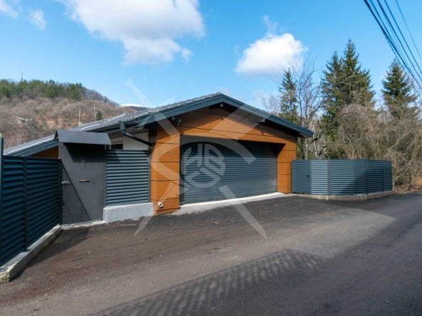 Къща в с. Владая, Област София-град - 285 кв.м за 1162 €/кв.м - Снимка #1