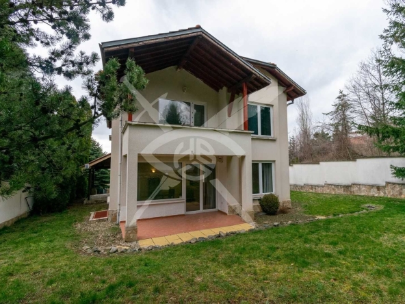 Дава се под наем Къща в София, Драгалевци - 400 кв.м за 1895.16 € - Снимка #1