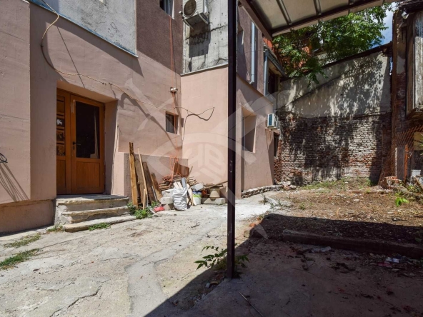 Тристаен апартамент в София, Център - 88 кв.м за 1250 €/кв.м - Снимка #1