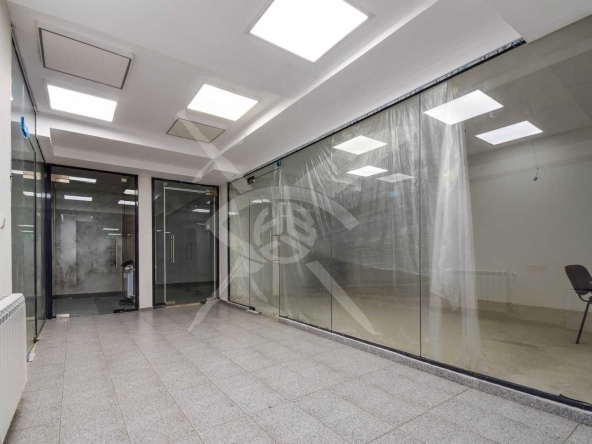 Магазин в София, Център - 36 кв.м за 3028 €/кв.м - Снимка #1