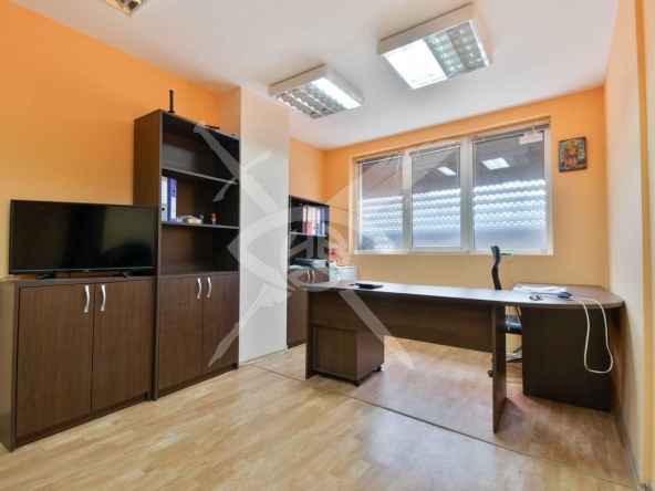 Офис в София, Дружба 2 - 168 кв.м за 1905 €/кв.м - Снимка #1
