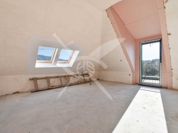 Тристаен апартамент в София, Овча купел - 115 кв.м за 2261 €/кв.м - Снимка #1