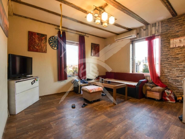 Етаж от къща в София, Център - 159 кв.м за 1252 €/кв.м - Снимка #1