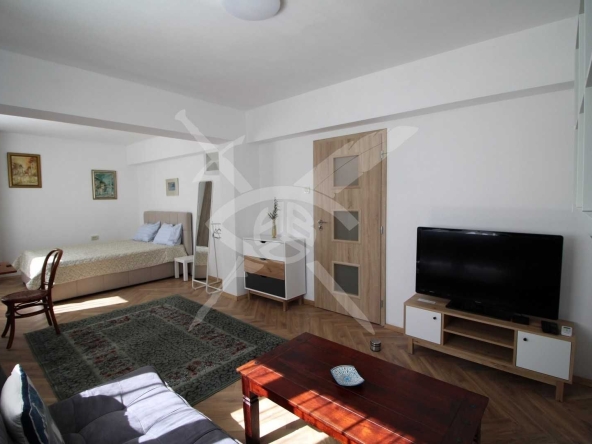 Дава се под наем Двустаен апартамент в София, Лозенец - 60 кв.м за 648.21 € - Снимка #1