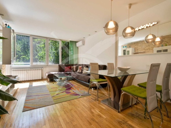 Тристаен апартамент в София, Изгрев - 90 кв.м за 3300 €/кв.м - Снимка #1