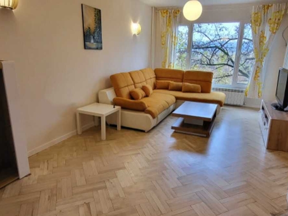 Тристаен апартамент в София, Младост 1А - 89 кв.м за 2641 €/кв.м - Снимка #1