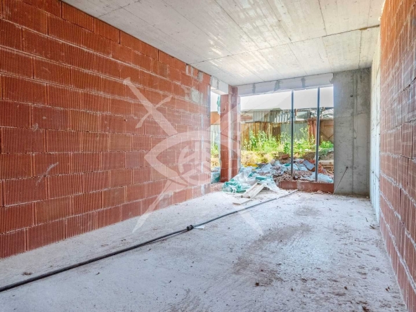 Двустаен апартамент в София, Студентски град - 68 кв.м за 2294 €/кв.м - Снимка #1