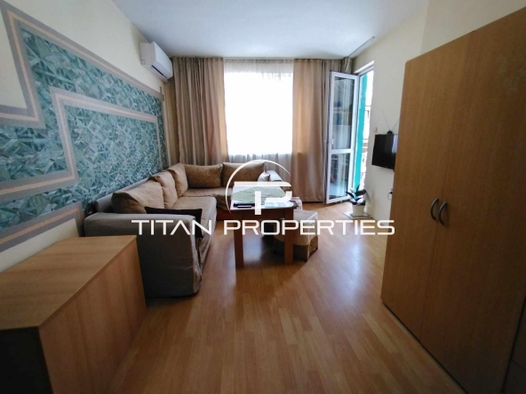 Дава се под наем Двустаен апартамент в Варна, ХЕИ - 50 кв.м за 390 € - Снимка #1