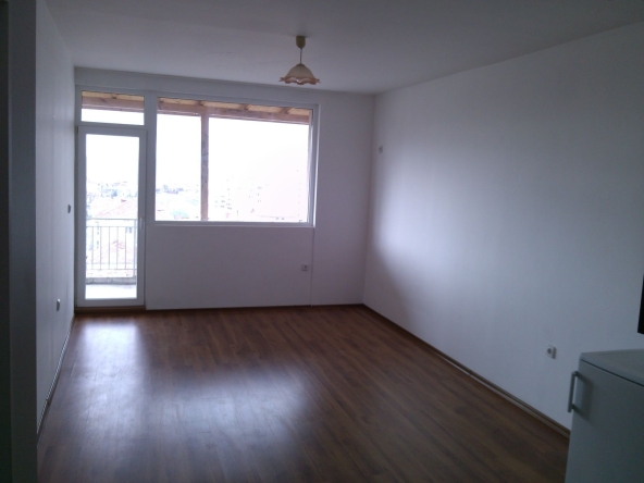 Дава се под наем Двустаен апартамент в Бургас, Меден рудник - зона Г - 52 кв.м за 306 € - Снимка #1