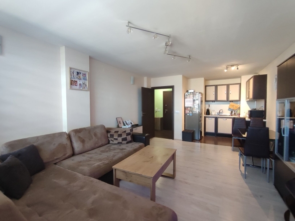 Дава се под наем Тристаен апартамент в Пловдив, Център - 75 кв.м за 433.5 € - Снимка #1