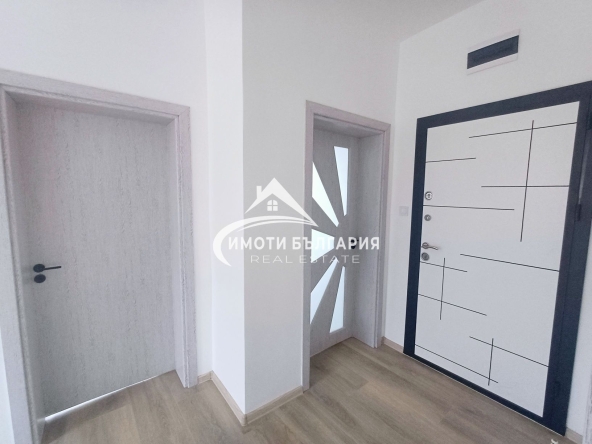 Етаж от къща в Карлово - 93 кв.м за 1807 €/кв.м - Снимка #1