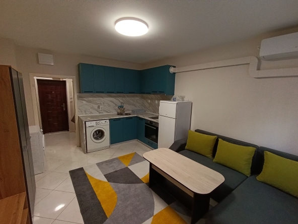 Дава се под наем Едностаен апартамент в Бургас, Меден рудник - зона Б - 28 кв.м за 255 € - Снимка #1