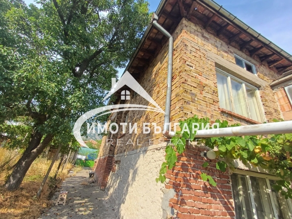 Къща в Карлово - 200 кв.м за 235 €/кв.м - Снимка #1