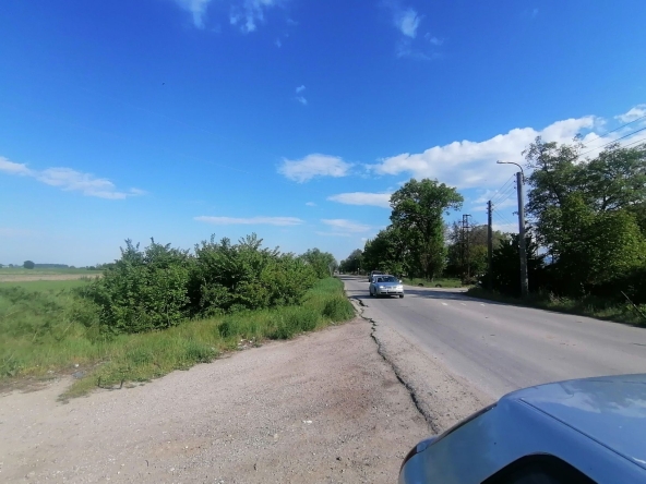 Парцел в с. Войсил, Област Пловдив - 10000 кв.м за 2 €/кв.м - Снимка #1