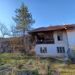 Къща в с. Дряновец, Област Разград - 80 кв.м за 58 €/кв.м - Снимка #1