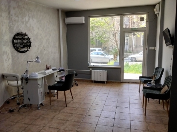 Дава се под наем Офис в Плевен, Идеален център - 36 кв.м за 239.19 € - Снимка #1