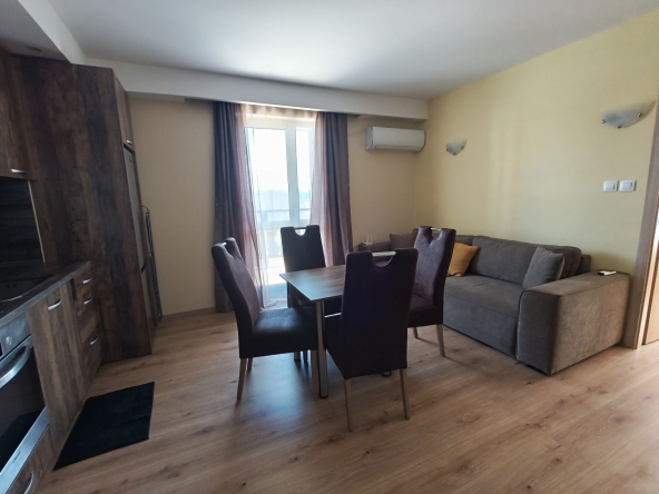 Тристаен апартамент в Банско - 89 кв.м за 545 €/кв.м - Снимка #1