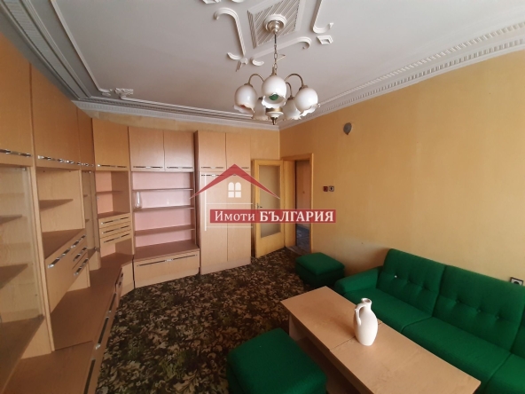 Многостаен апартамент в Карлово - 145 кв.м за 656 €/кв.м - Снимка #1
