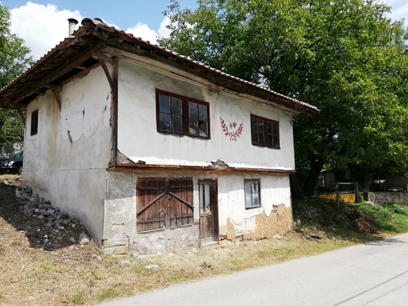 Къща в с. Трънито, Област Габрово - 92 кв.м за 99 €/кв.м - Снимка #1