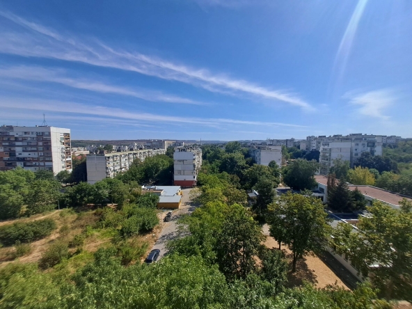 Двустаен апартамент в Плевен, Широк център - 53 кв.м за 1057 €/кв.м - Снимка #1